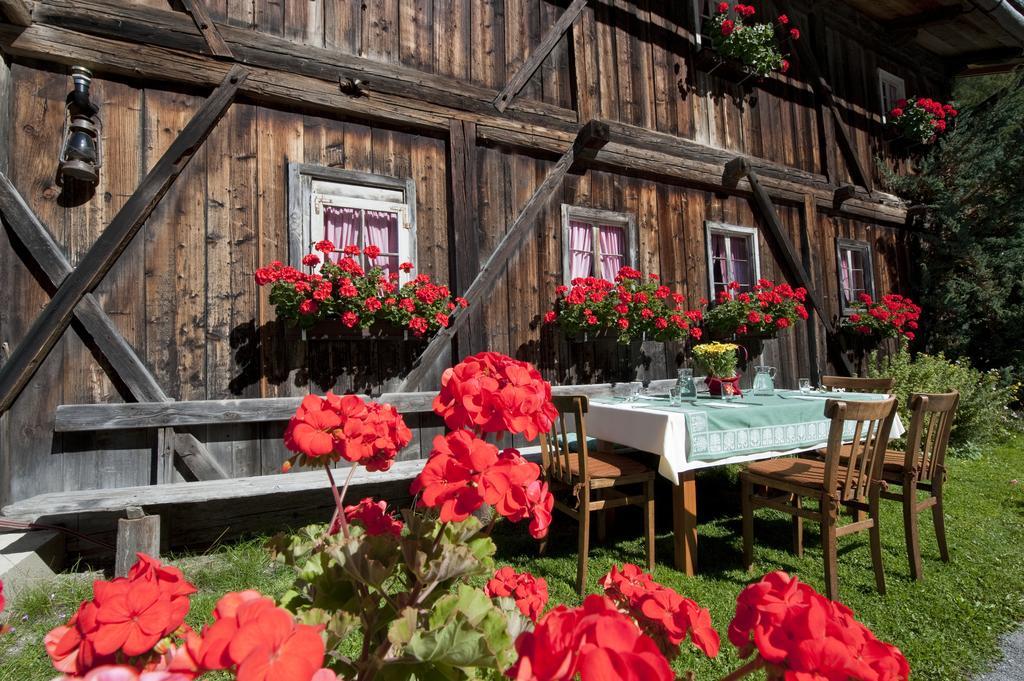 Hotel Garni Gruenmoos Sankt Jakob in Defereggen Exterior photo